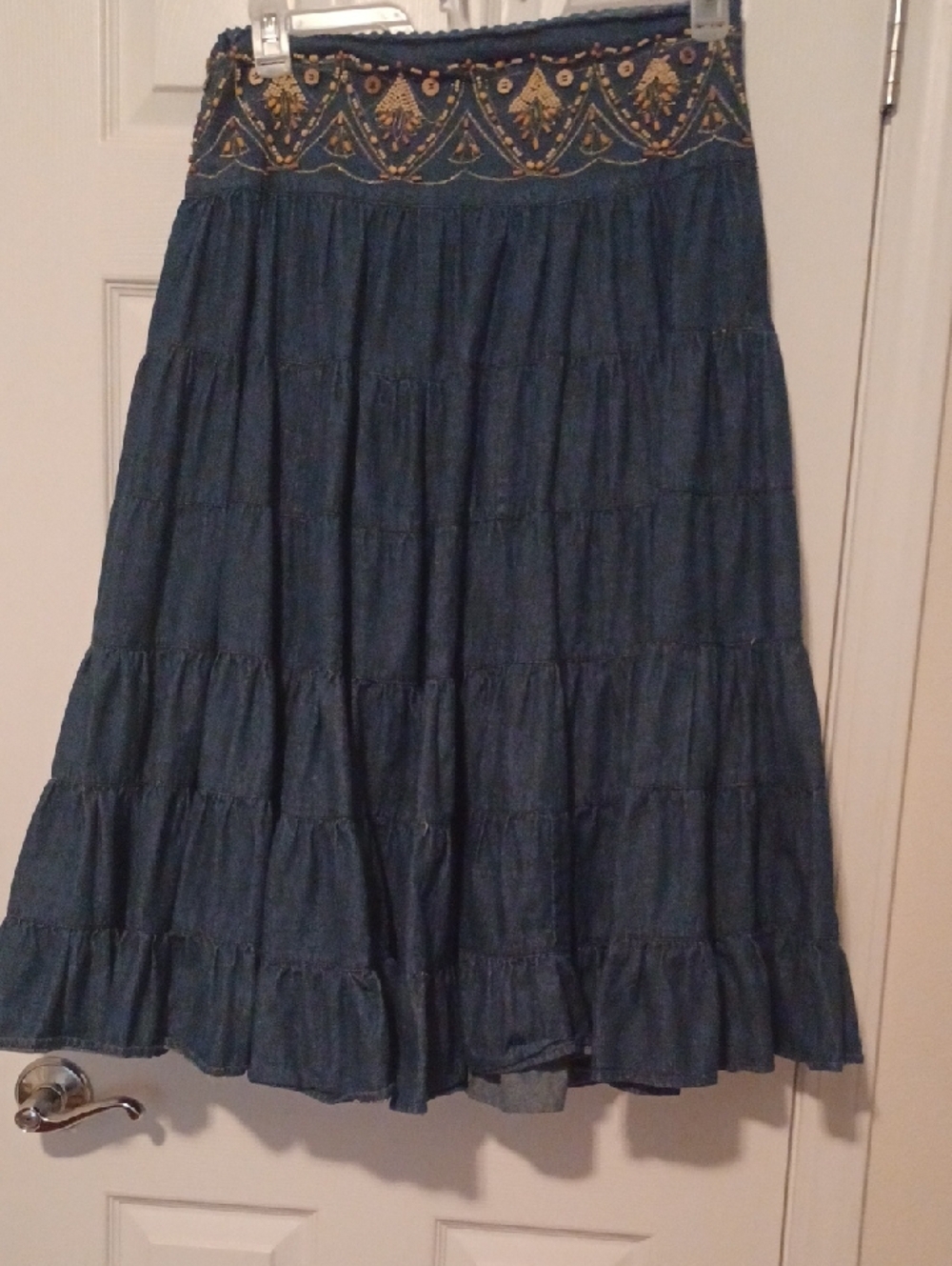 << Freestyle Blue Tiered Maxi Skirt with Embroidered Waistband Women's Size M - Picture 2 of 8